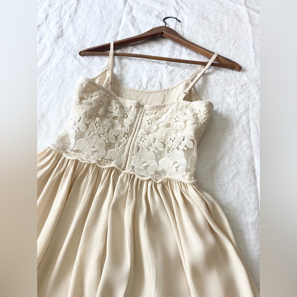 Alythea Lace Cutout Cream Dress - Picture 14 of 15